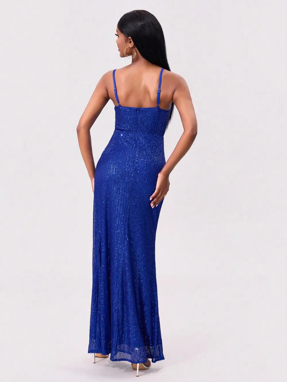 Vestido Largo con Lentejuelas y Abertura – Elegancia que Resalta tu Silueta