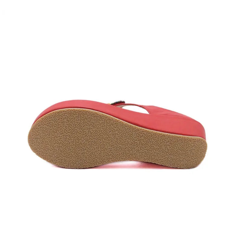 Sandalias YAERNI Estilo Playero – Elegancia Casual con Altura Caribeña