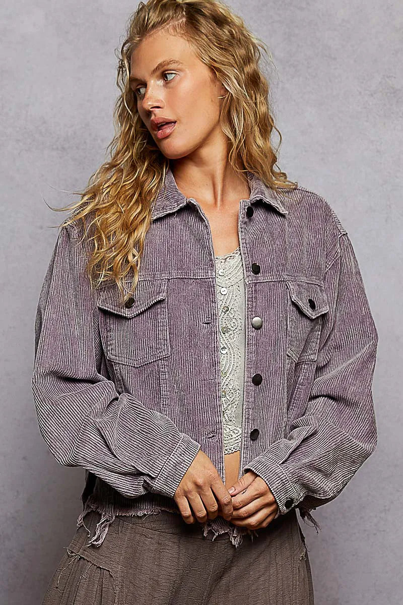 🟣 Chaqueta Vintage de Pana – Estilo retro con actitud urbana