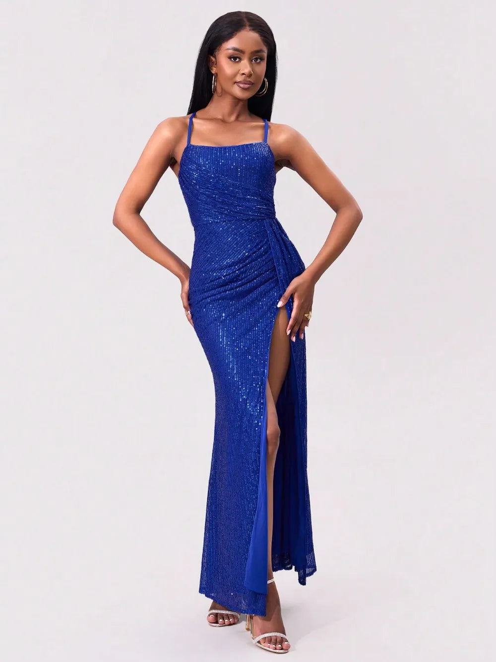 Vestido Largo con Lentejuelas y Abertura – Elegancia que Resalta tu Silueta