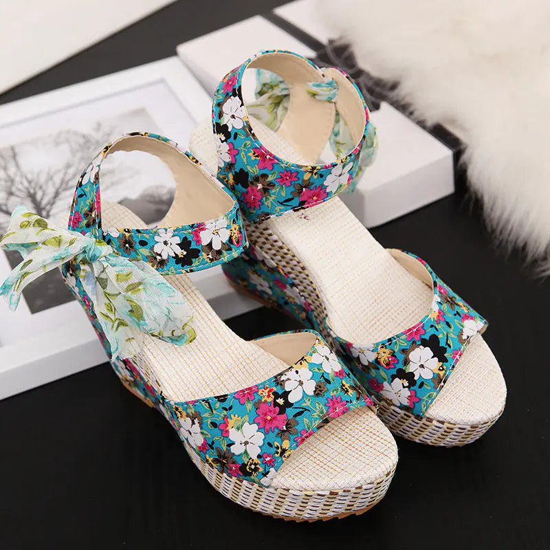 Sandalias de Cuña de Estilo Bohemio para Verano con Diseño Floral