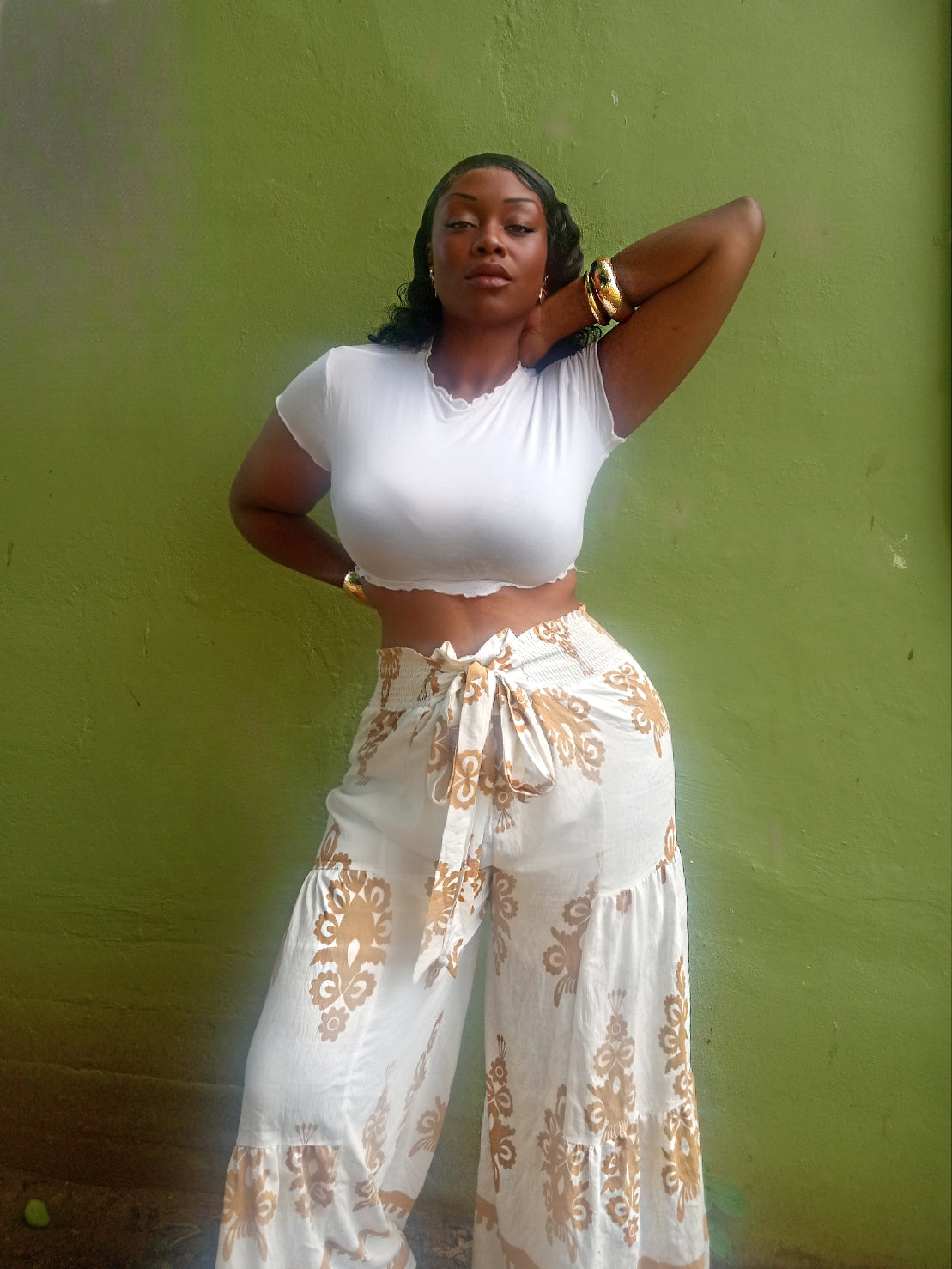 BARE UP – Crop Top “Inner Goddess